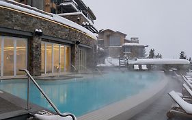 Stein Eriksen Residences